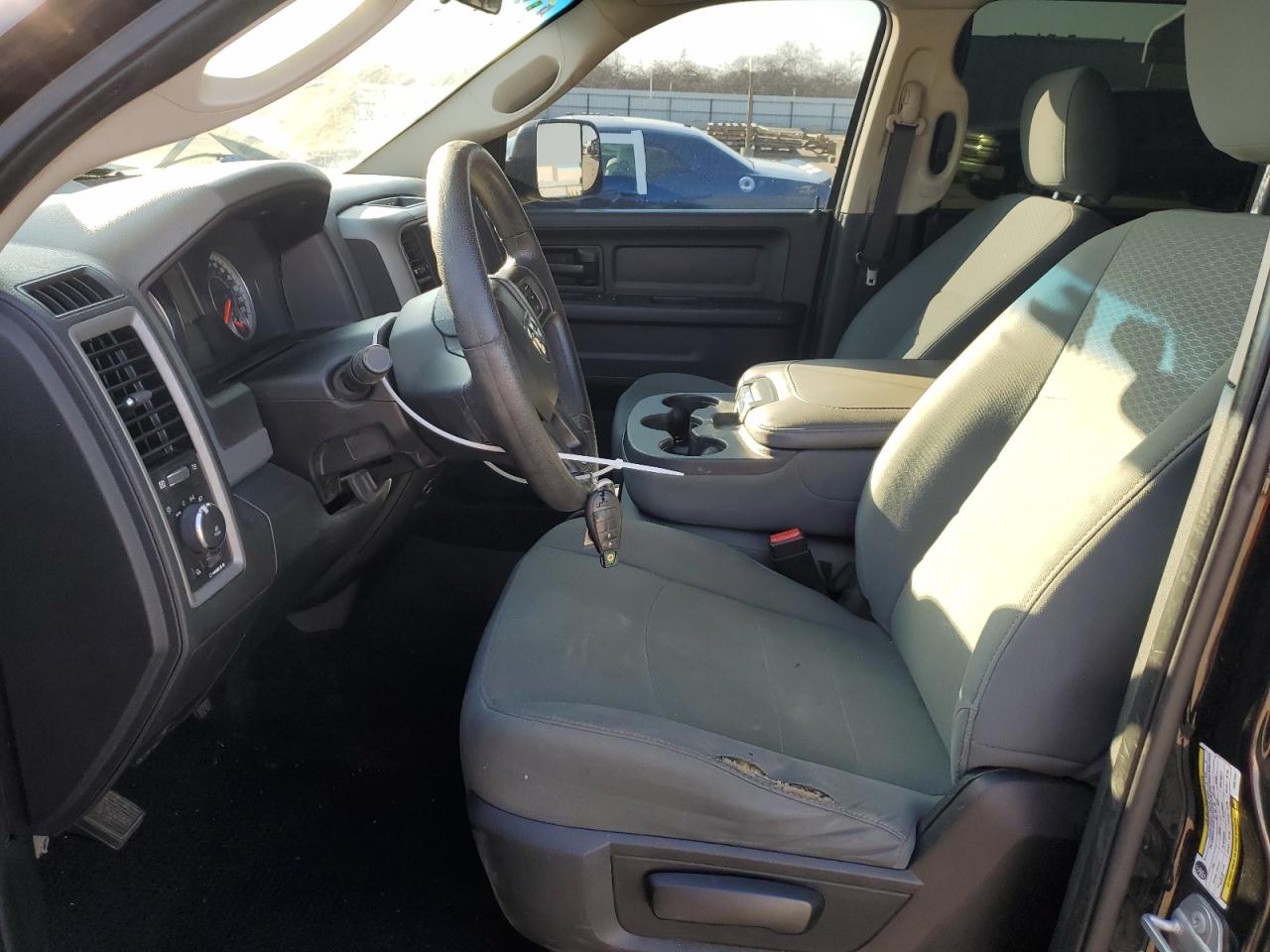 2017 RAM 1500 - Image 7