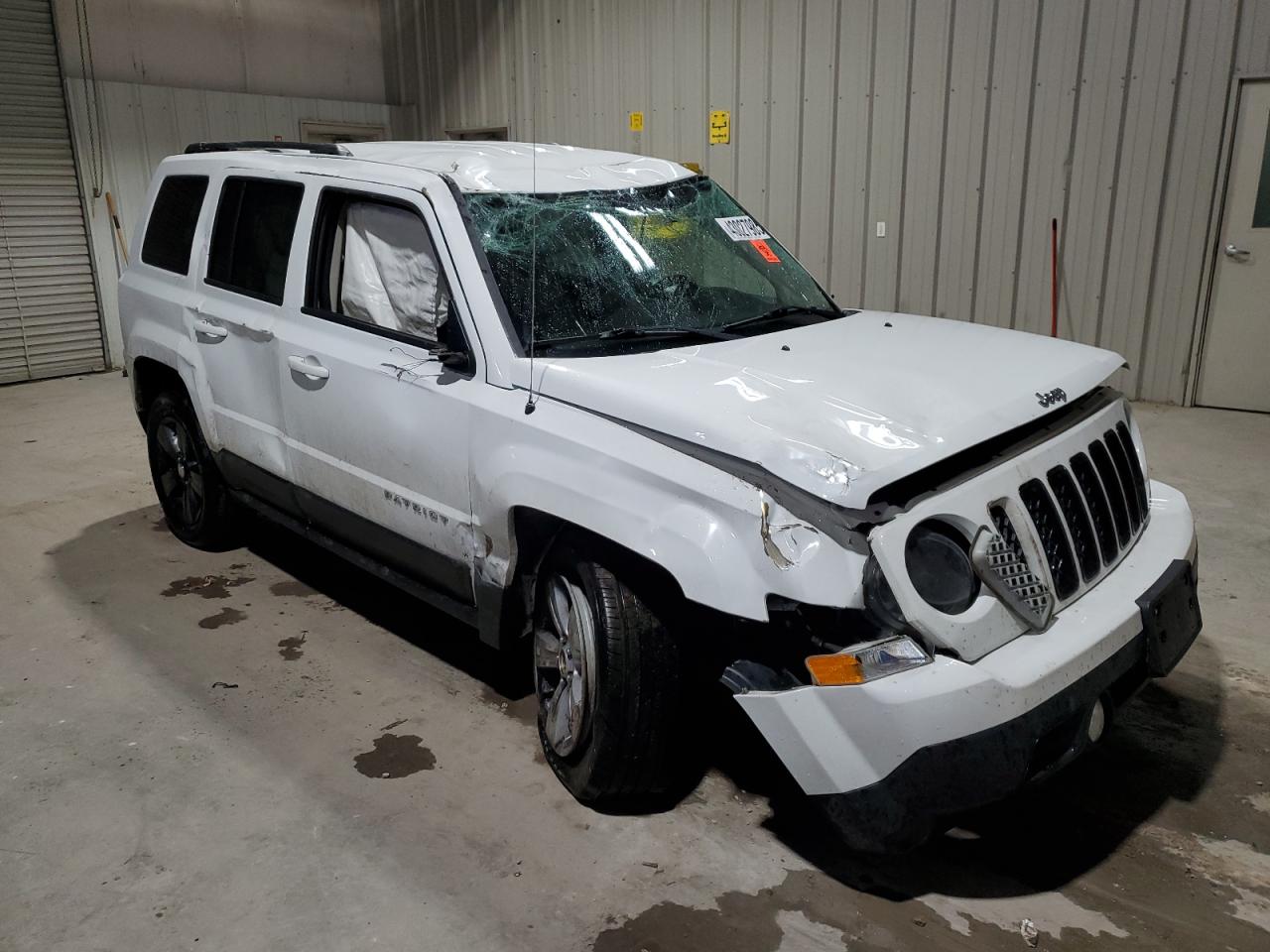 2017 Jeep Liberty (Patriot) - Image 4