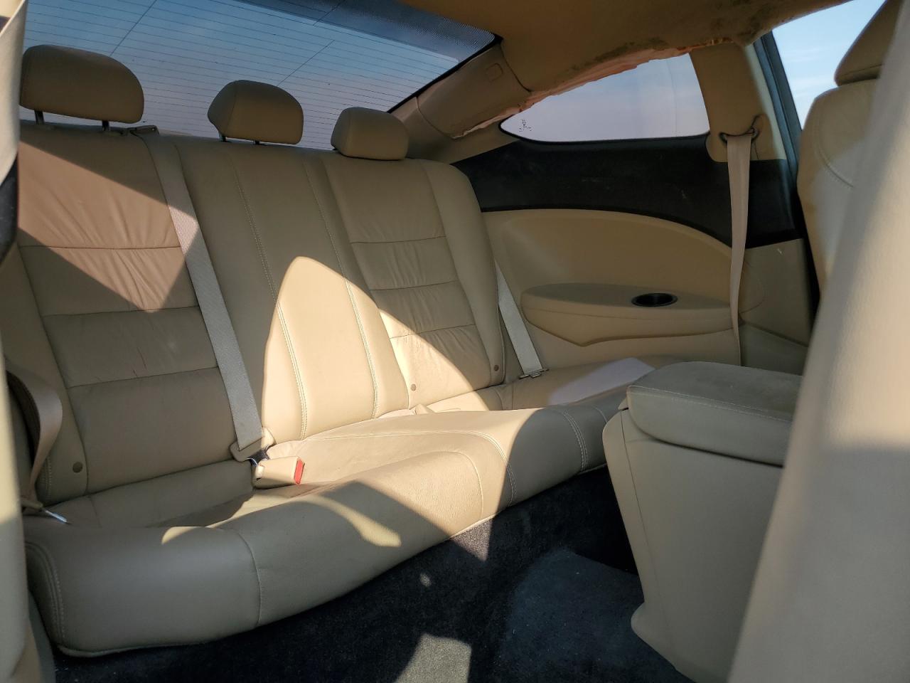 2010 Honda Accord - Image 10