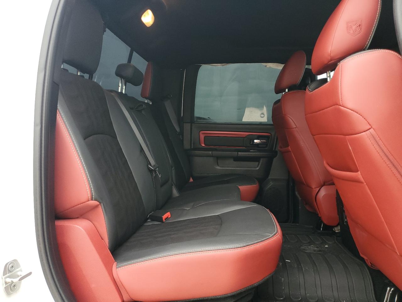2016 RAM 1500 - Image 11