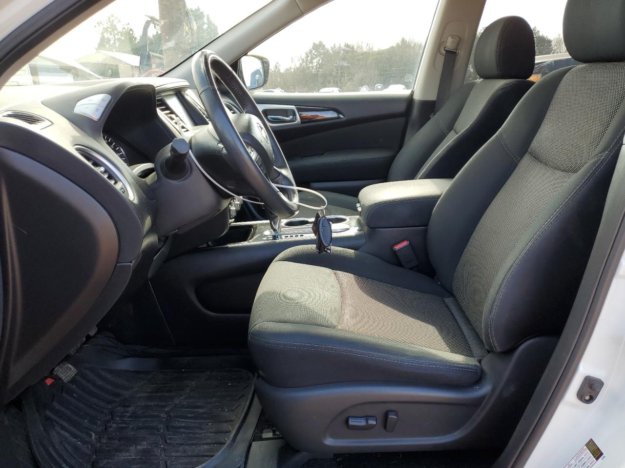 2017 Nissan Pathfinder - Image 7