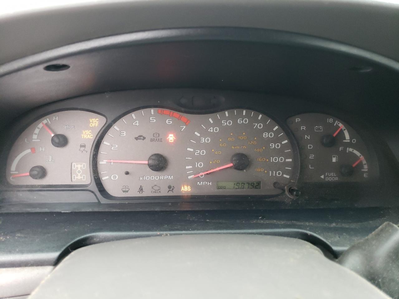 2001 Toyota Sequoia - Image 9