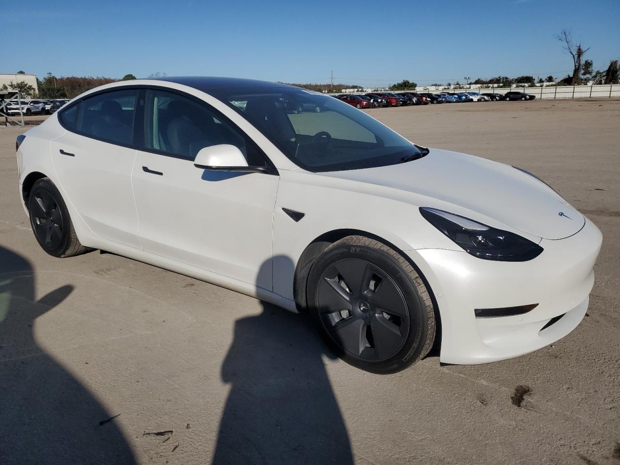 VIN 5YJ3E1EB2NF103976 2022 TESLA MODEL 3 no.4