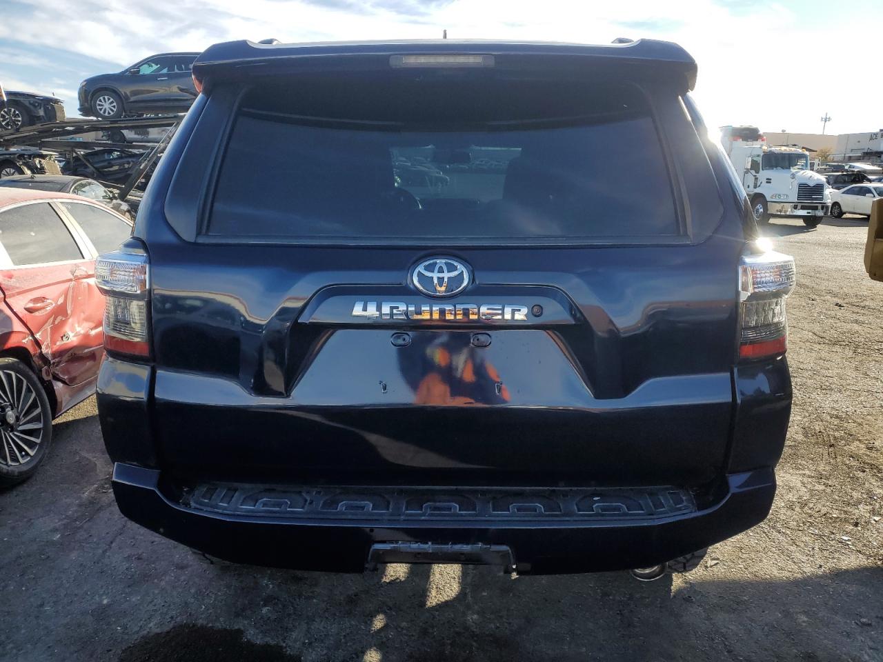 2019 Toyota 4Runner Sr5 VIN: JTEBU5JRXK5720415 Lot: 87931785