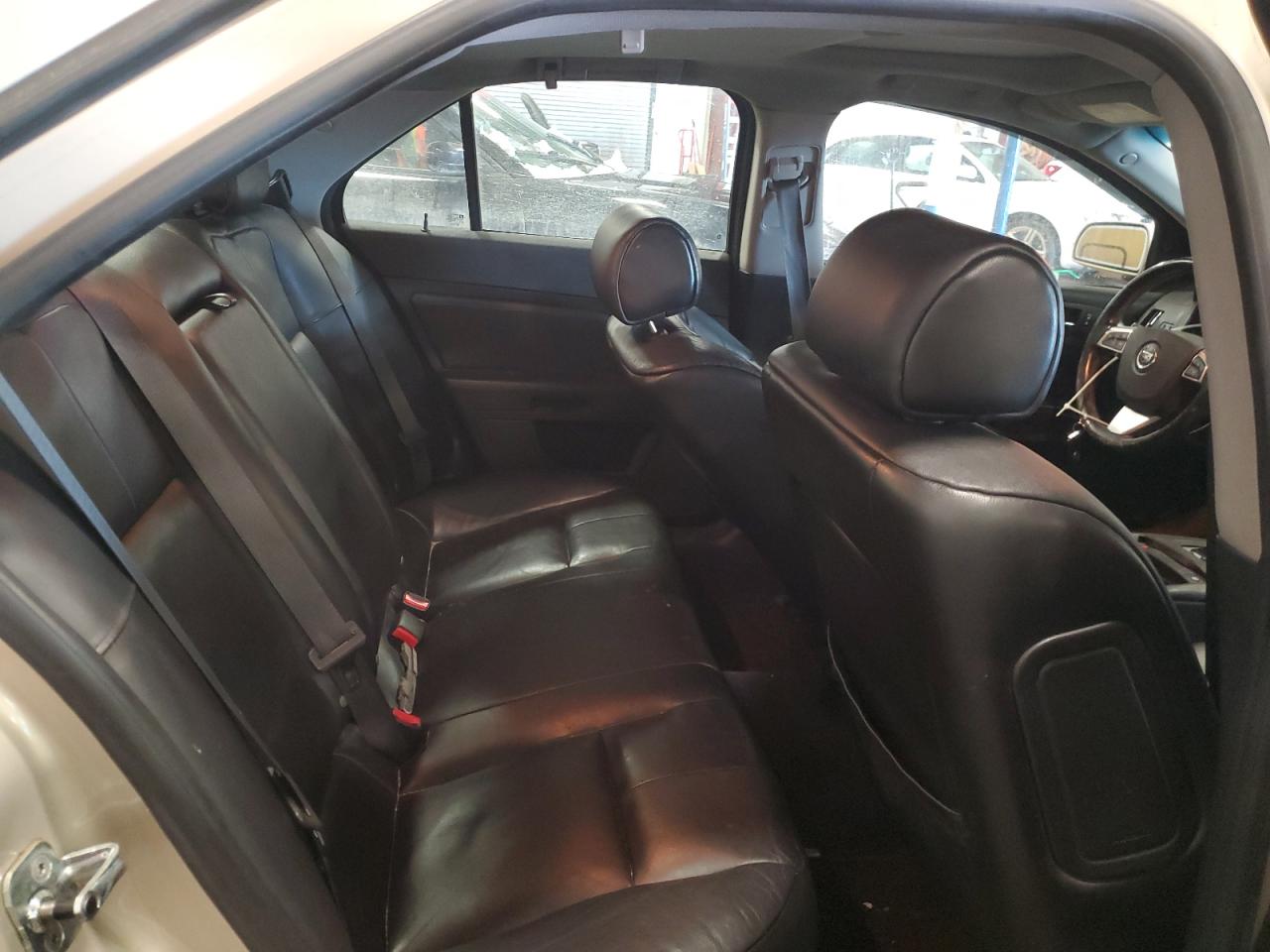 2009 Cadillac STS - Image 10