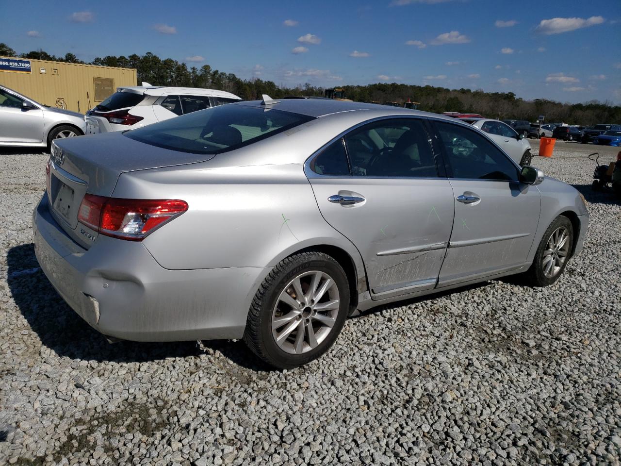 2011 Lexus ES - Image 3