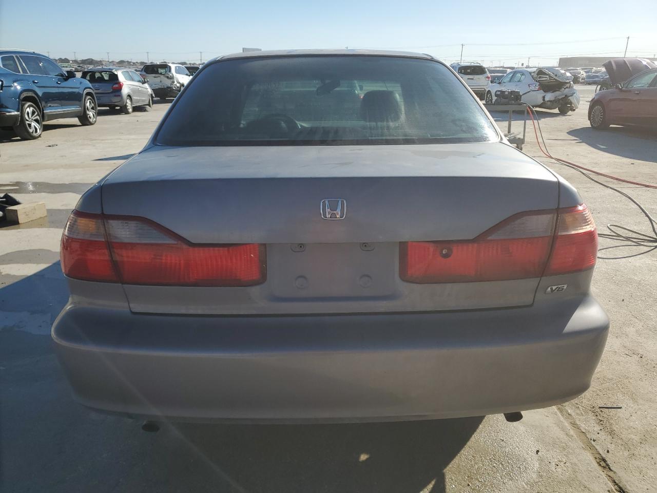 2000 Honda Accord - Image 6