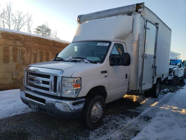 2016 Ford Econoline E350 Super Duty Cutaway Van