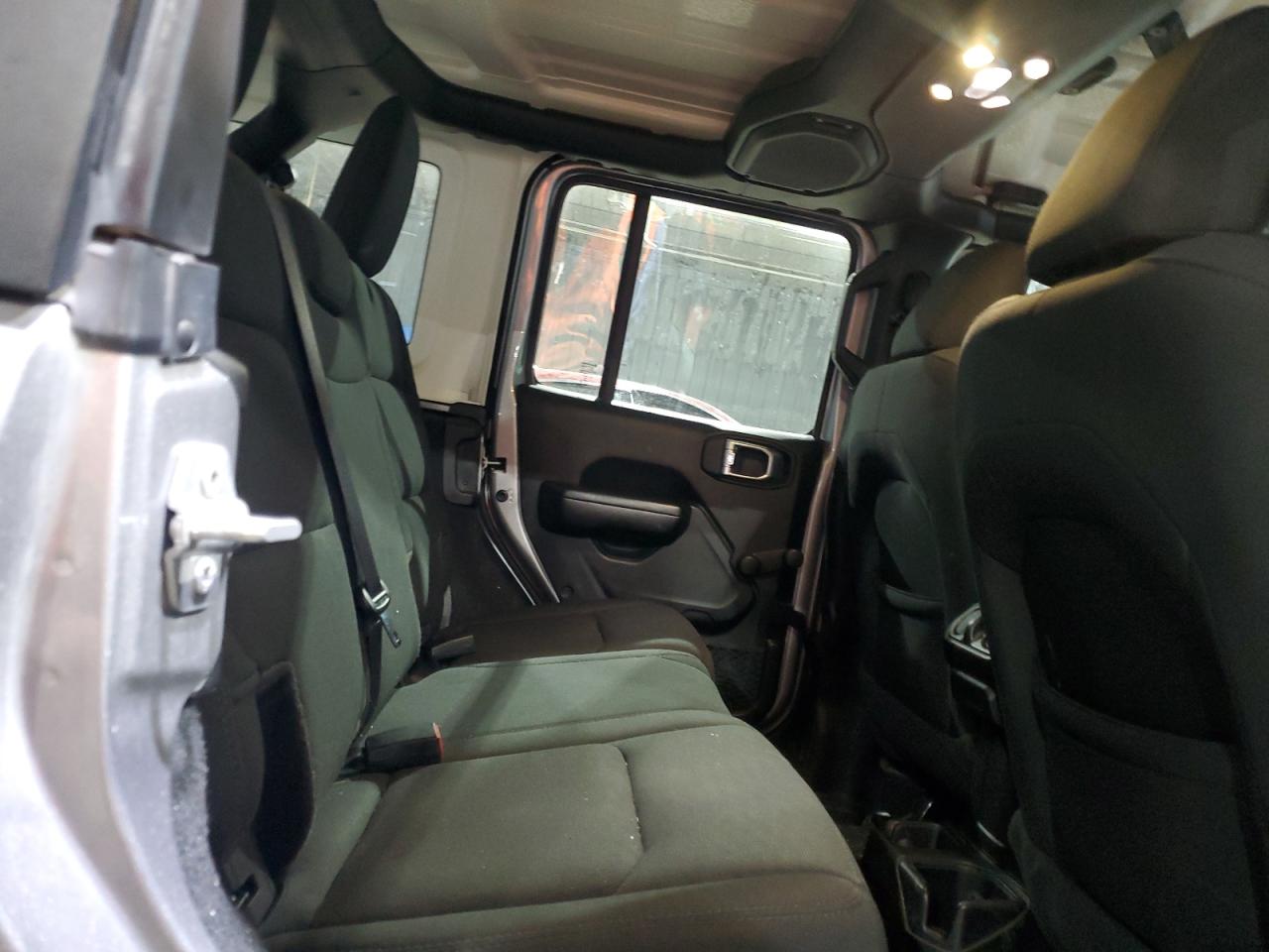 2020 Jeep Wrangler - Image 10
