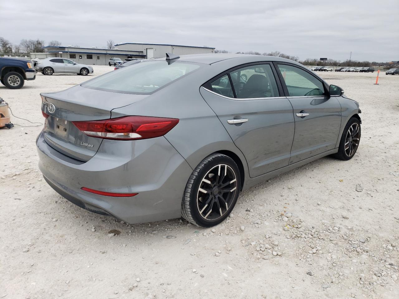 2017 Hyundai Elantra - Image 3