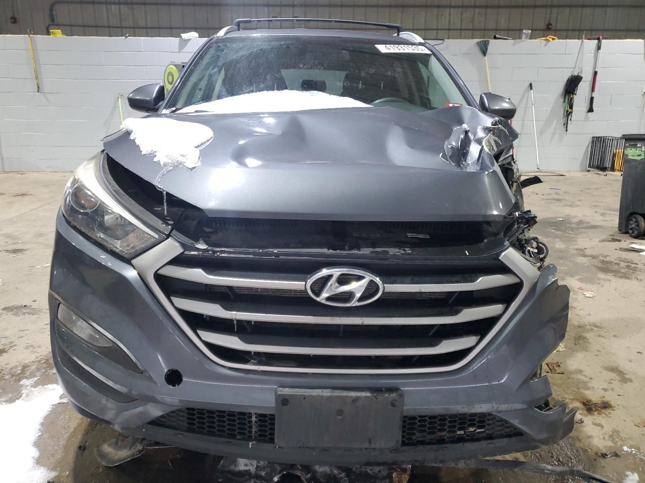 2017 Hyundai Tucson - Image 5