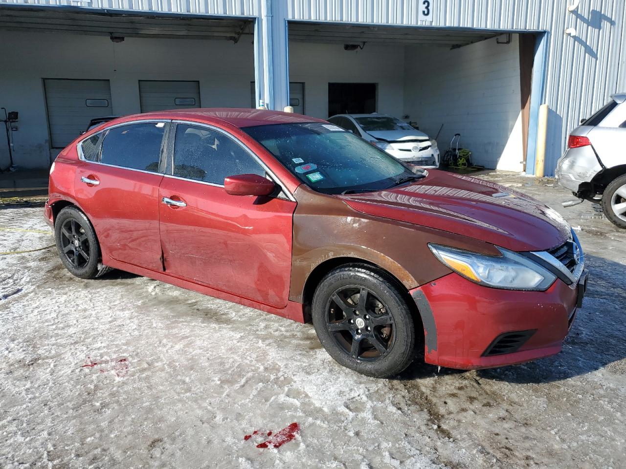 2016 Nissan Altima - Image 4