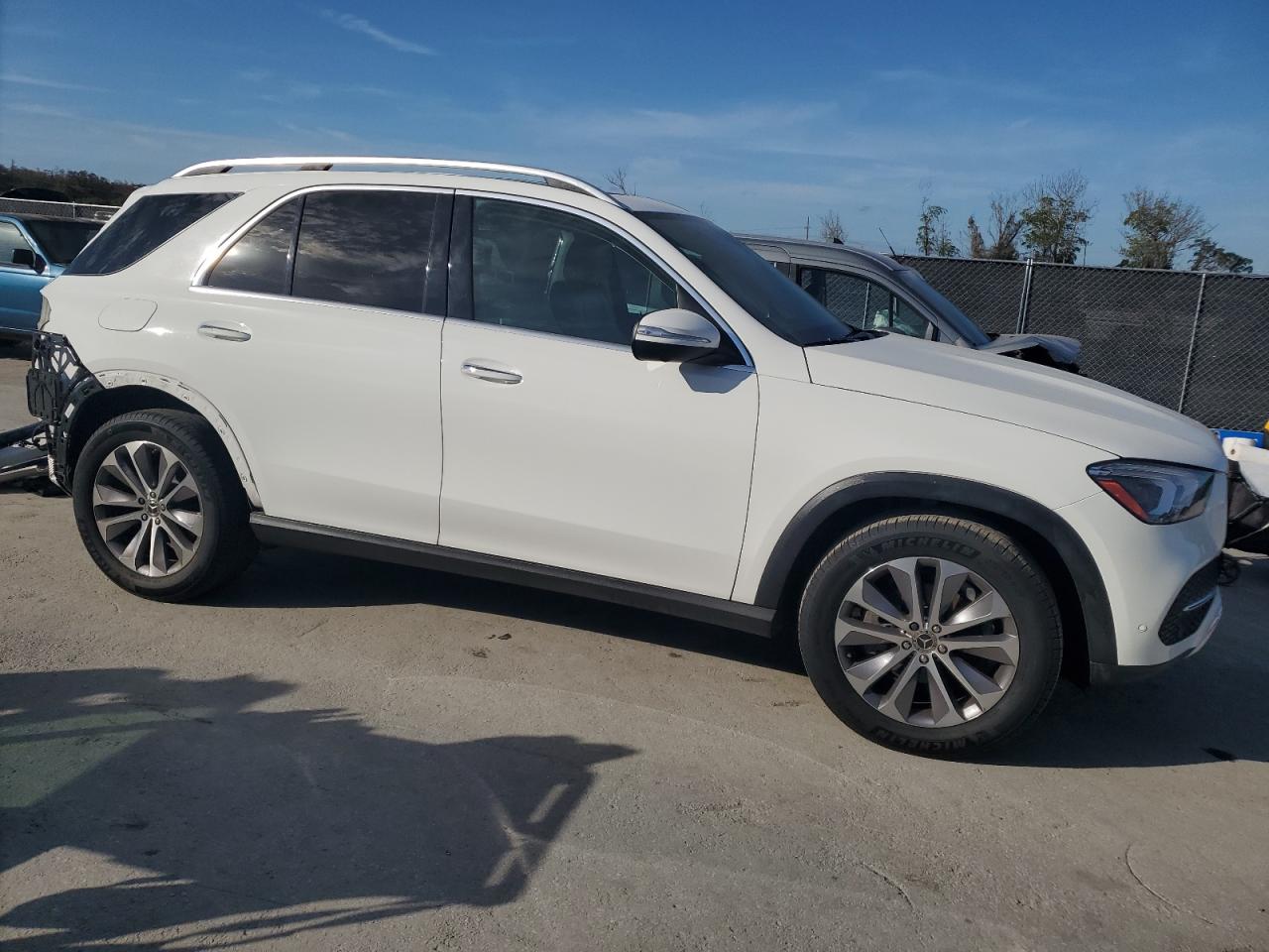 2022 Mercedes-Benz GLE - Image 4