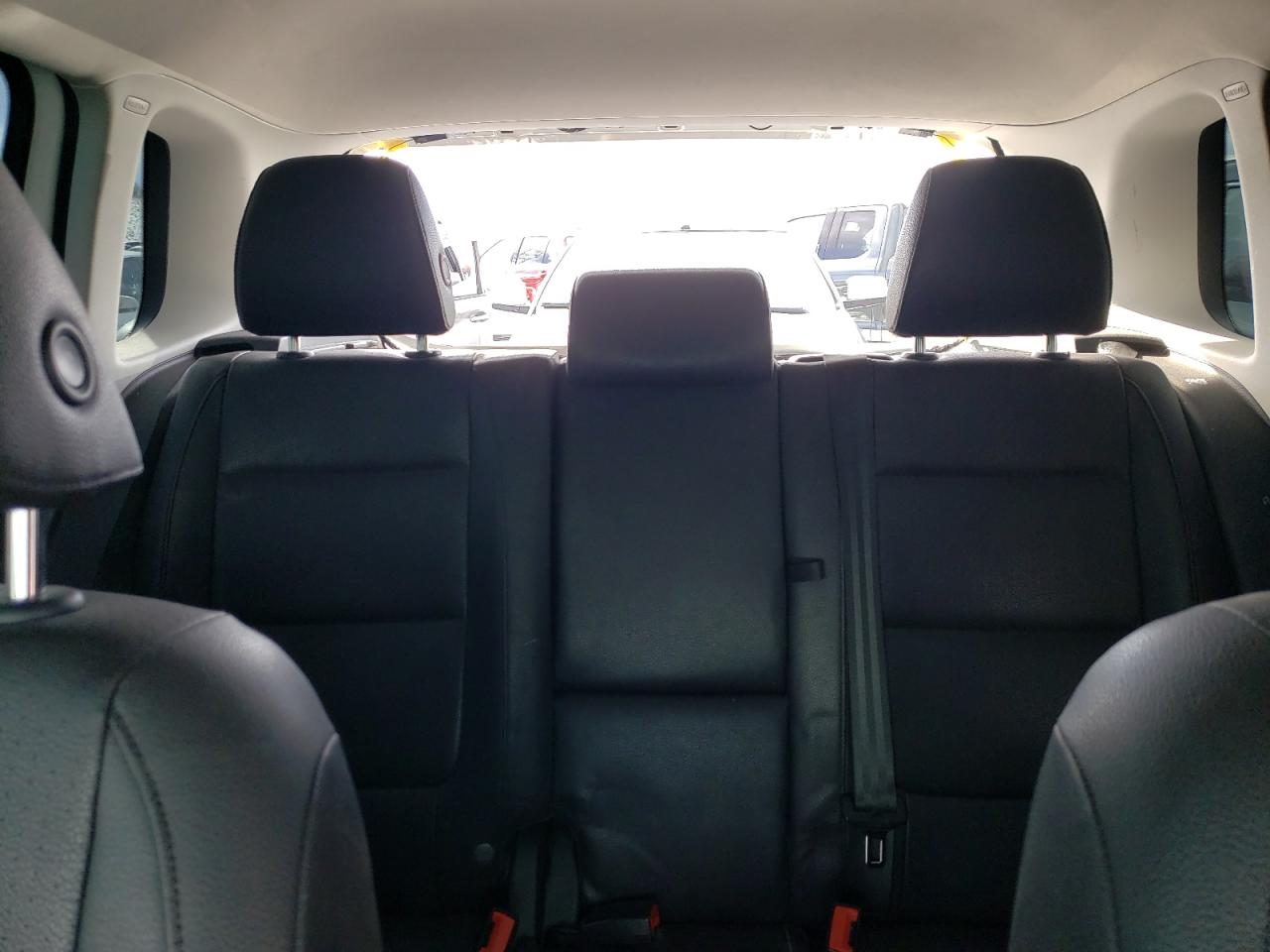 2017 Volkswagen Tiguan - Image 10