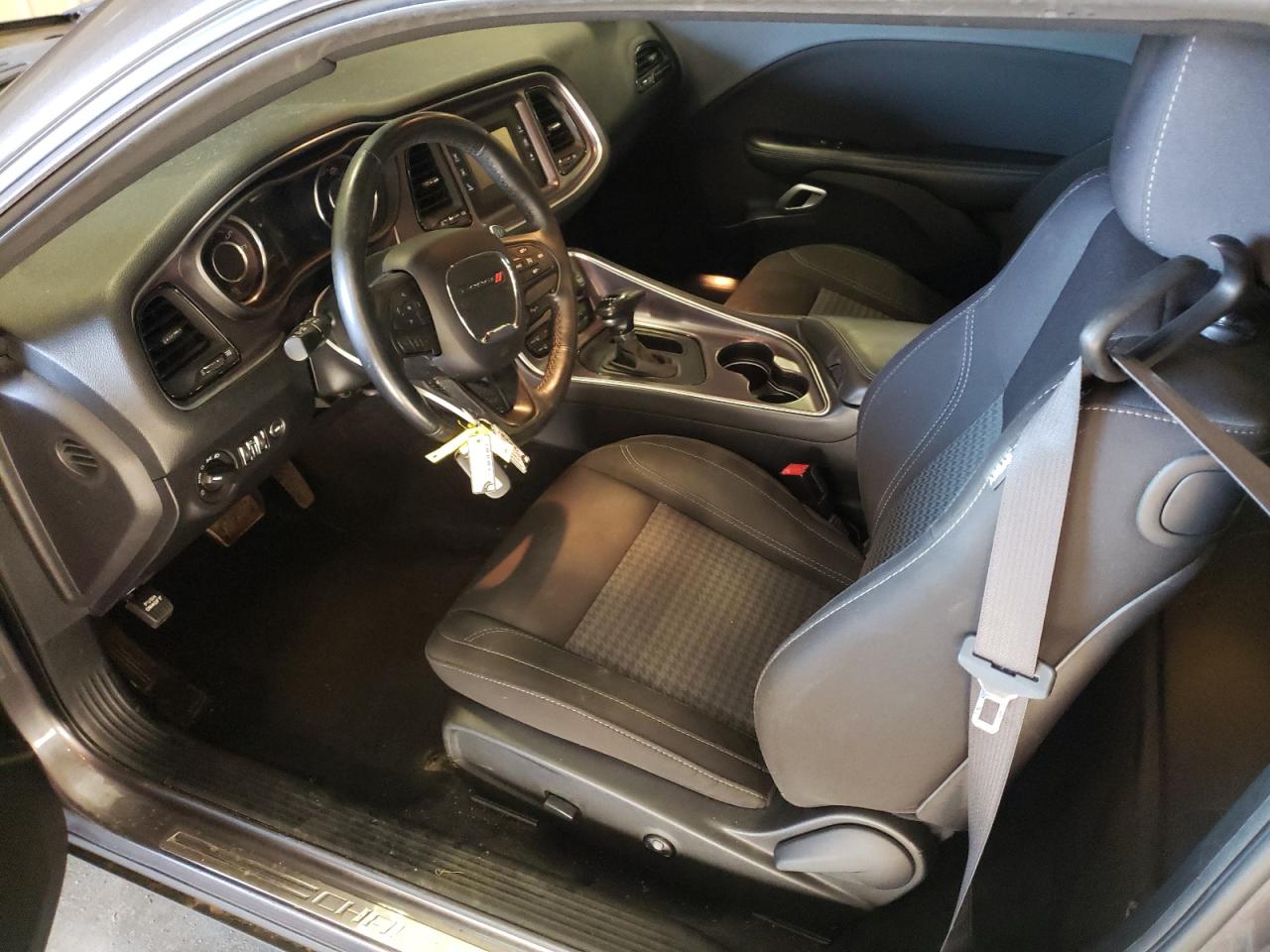 2015 Dodge Challenger - Image 7