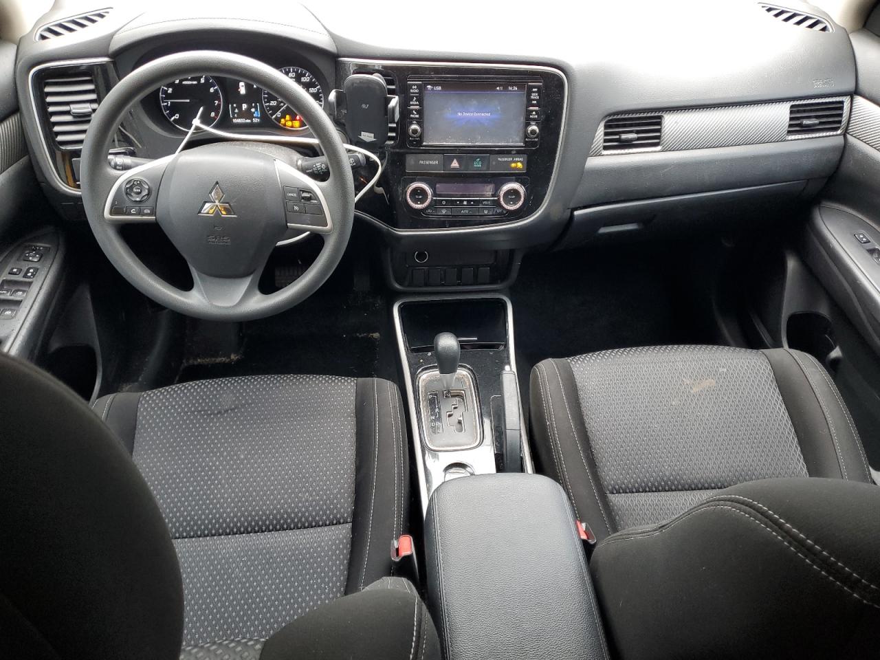 2018 Mitsubishi Outlander - Image 8
