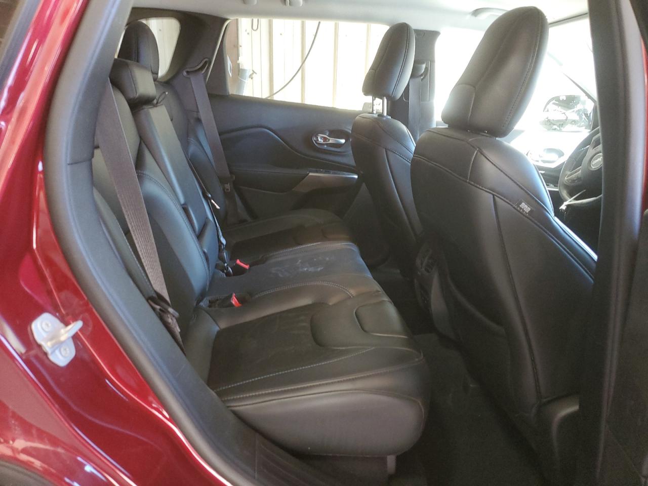 2019 Jeep Grand Cherokee - Image 12