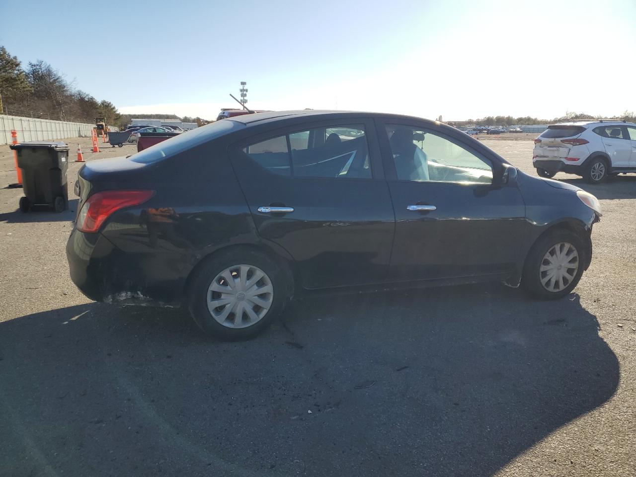 2012 Nissan Versa - Image 3