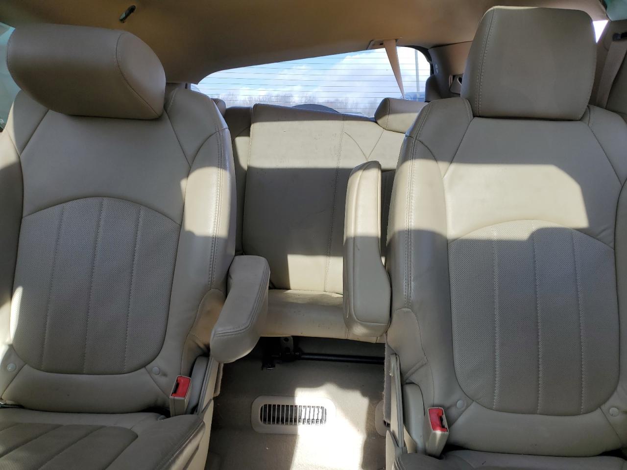 2012 Buick Enclave - Image 10