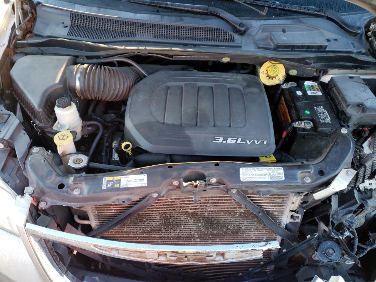 2013 Chrysler Town & Country - Image 14