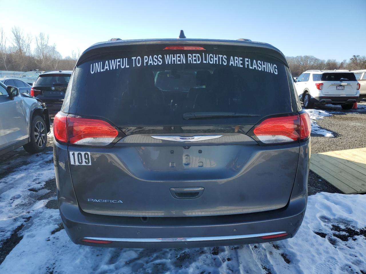2019 Chrysler Pacifica - Image 6