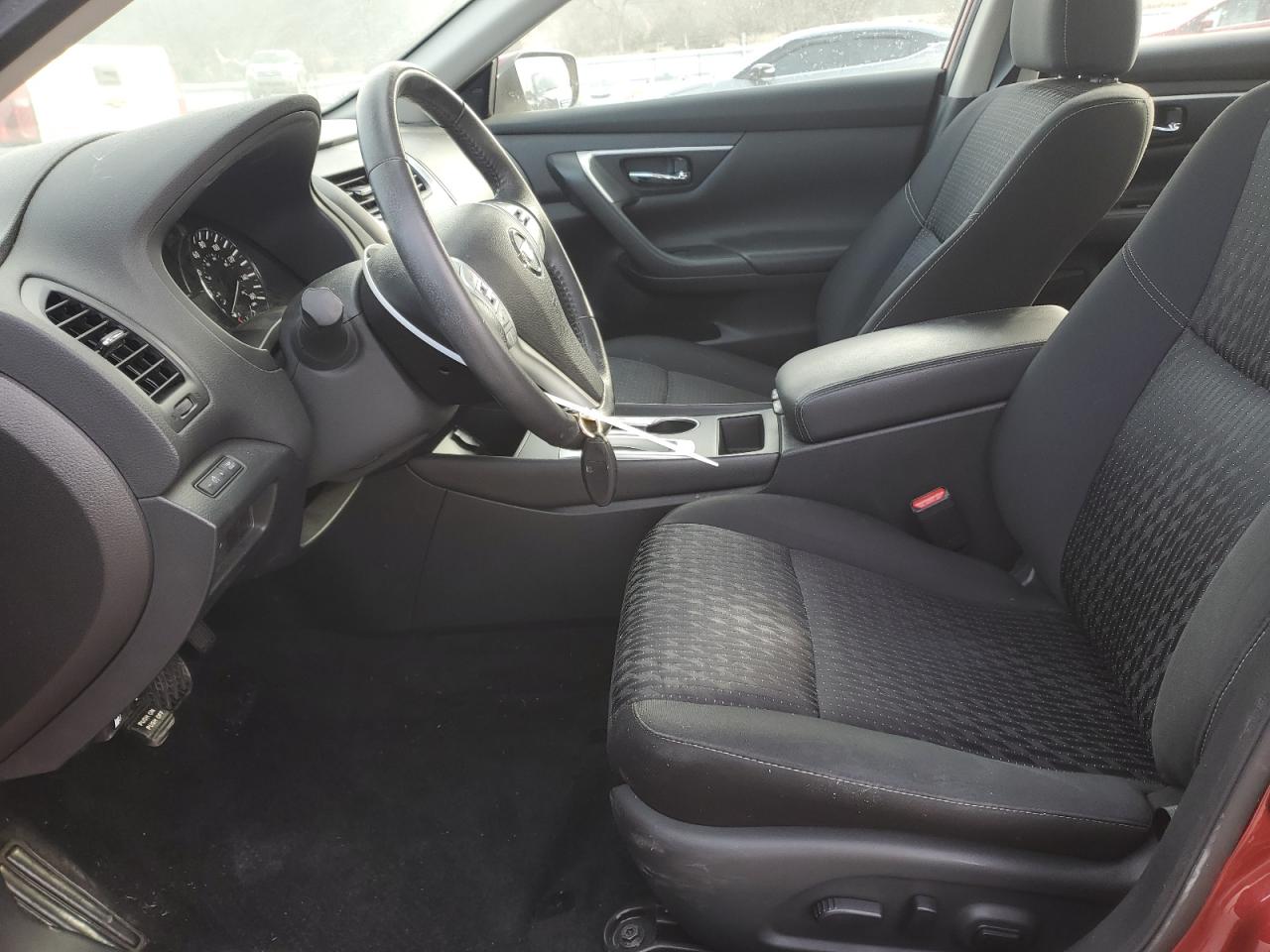 2017 Nissan Altima - Image 7
