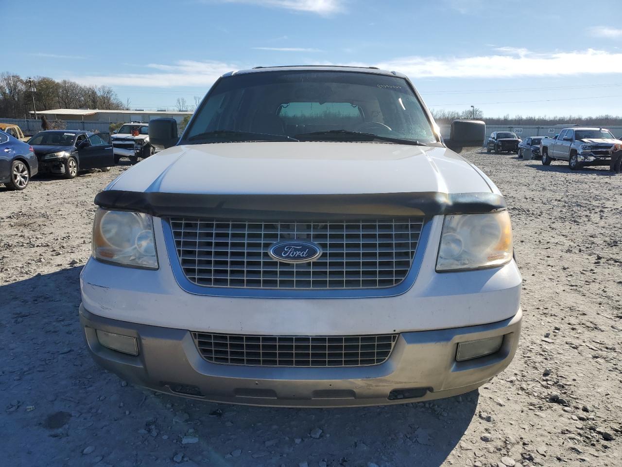 2004 Ford Expedition - Image 5