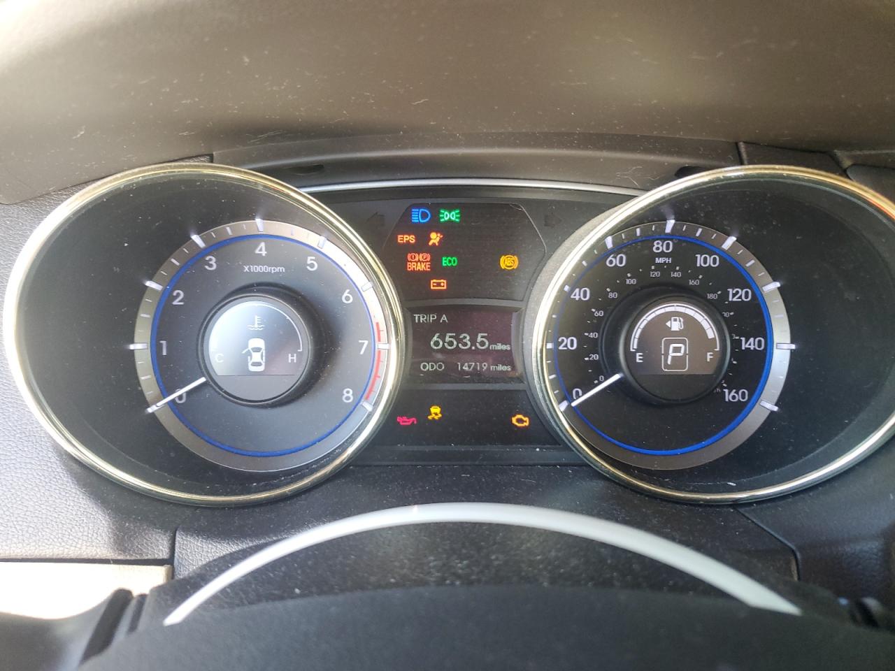2011 Hyundai Sonata - Image 9