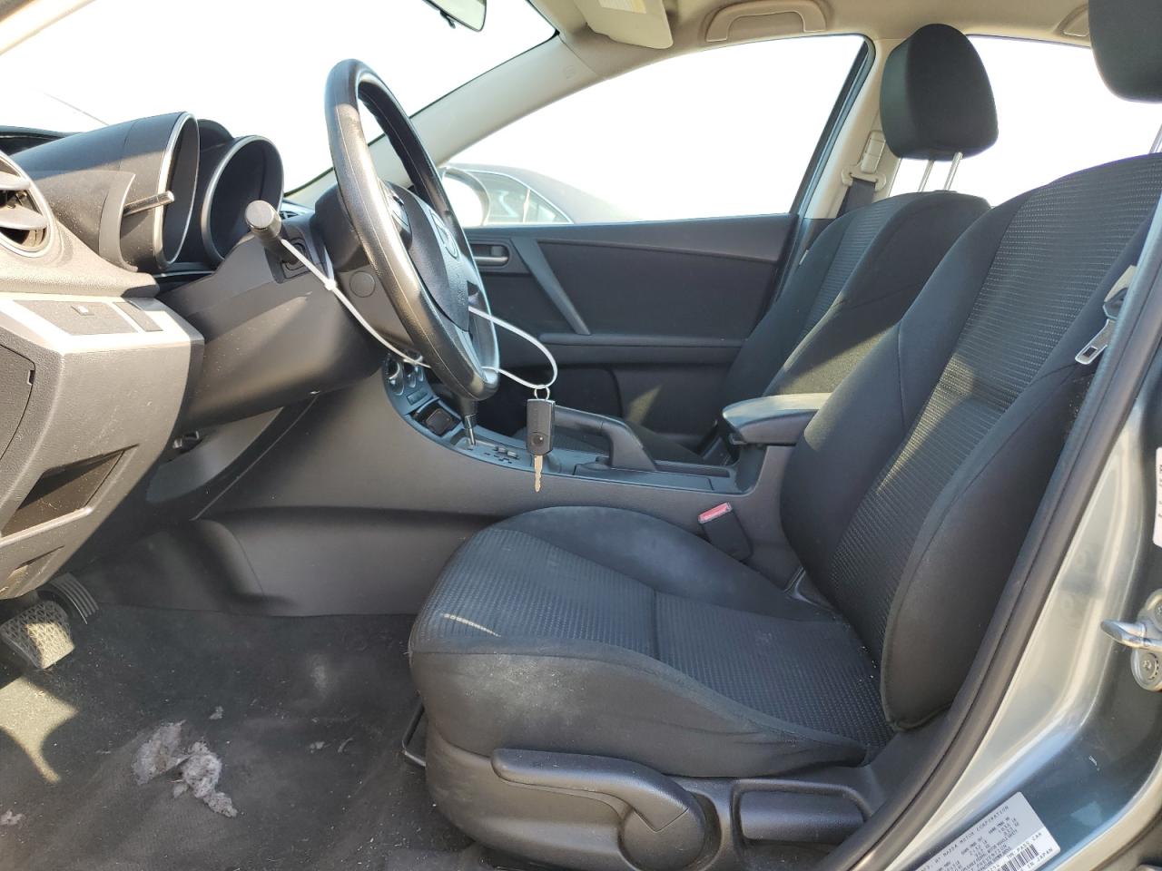 2013 Mazda 3 - Image 7