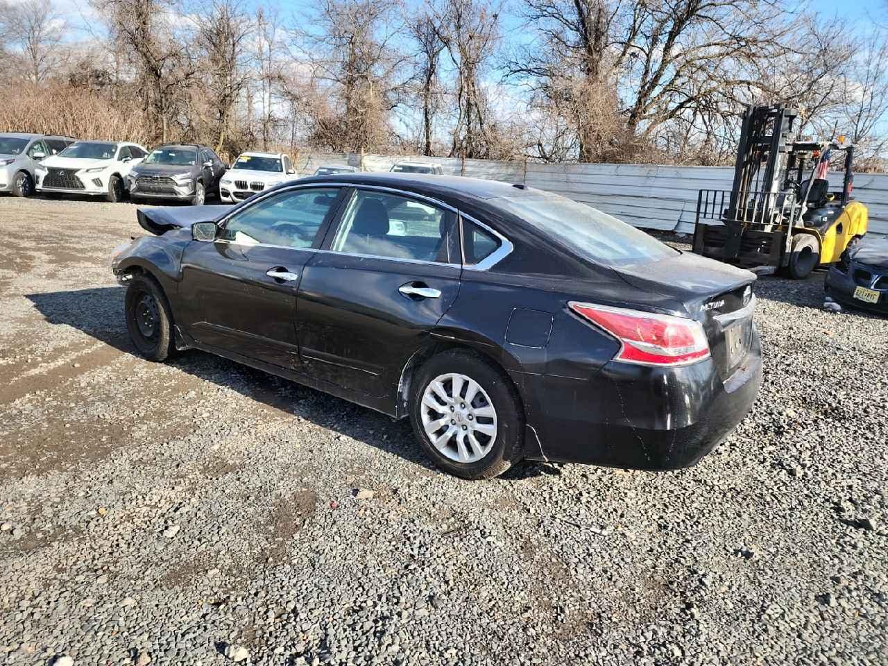 2015 Nissan Altima - Image 2