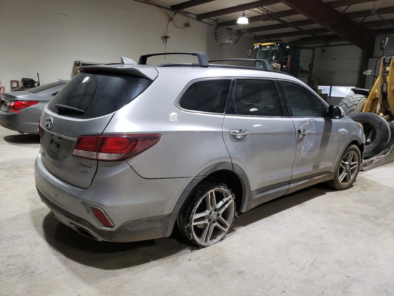 2017 Hyundai Santa Fe - Image 3
