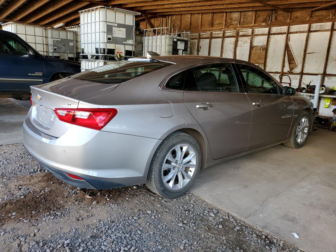 2023 Chevrolet Malibu - Image 3