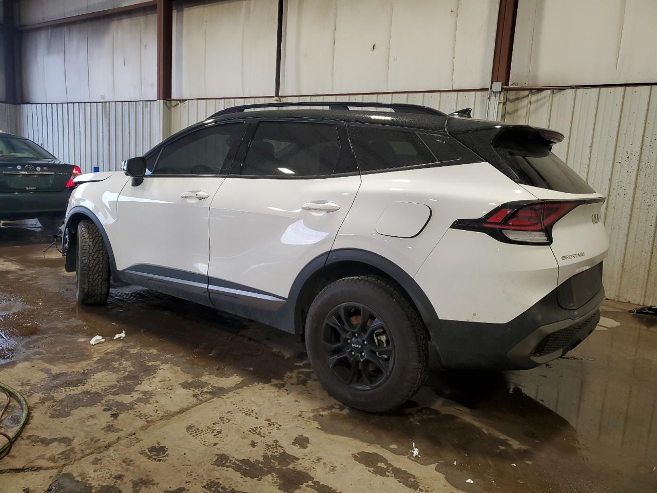 2023 Kia Sportage - Image 2