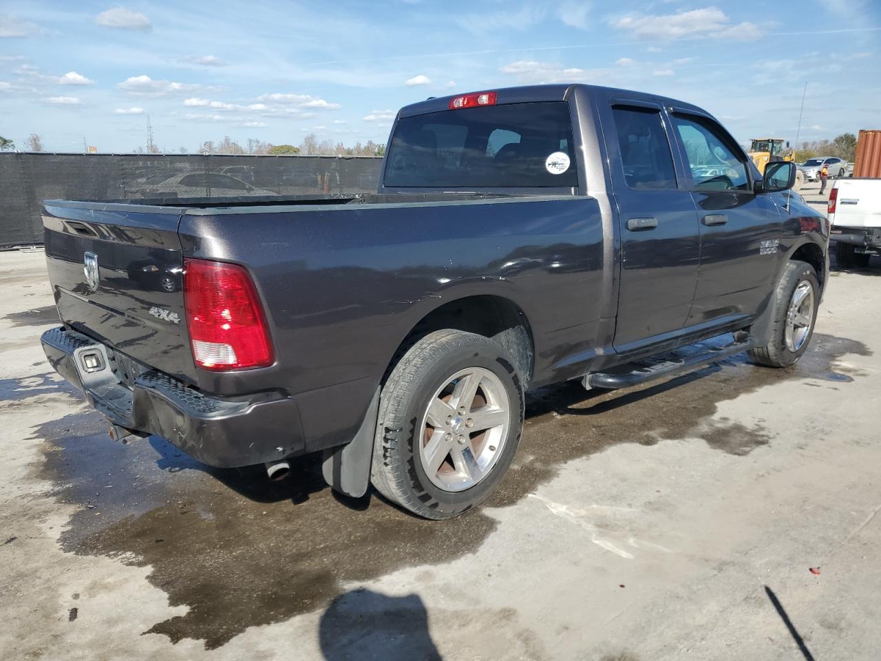 2018 RAM 1500 - Image 3