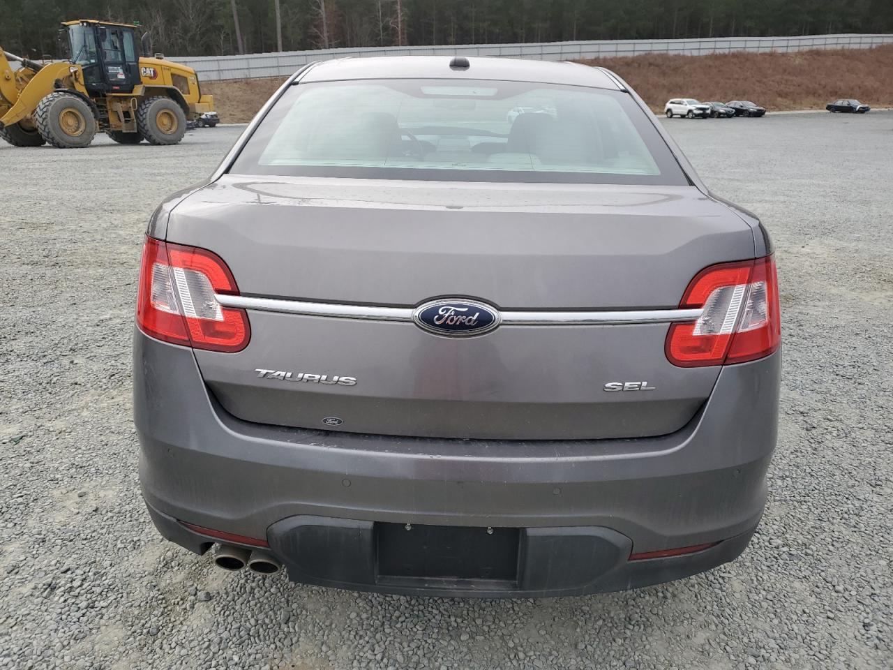 2011 Ford Taurus - Image 6