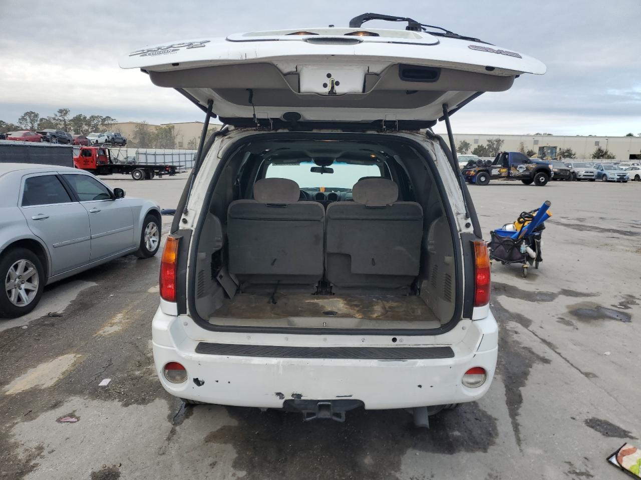 2004 GMC Envoy - Image 6