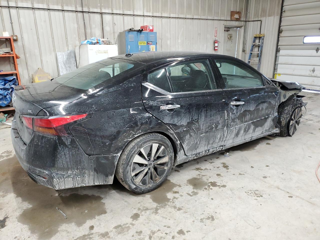 2019 Nissan Altima - Image 3