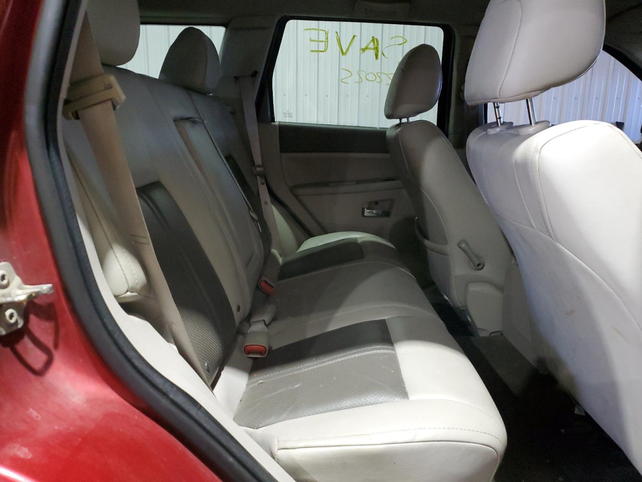 2006 Jeep Grand Cherokee - Image 11