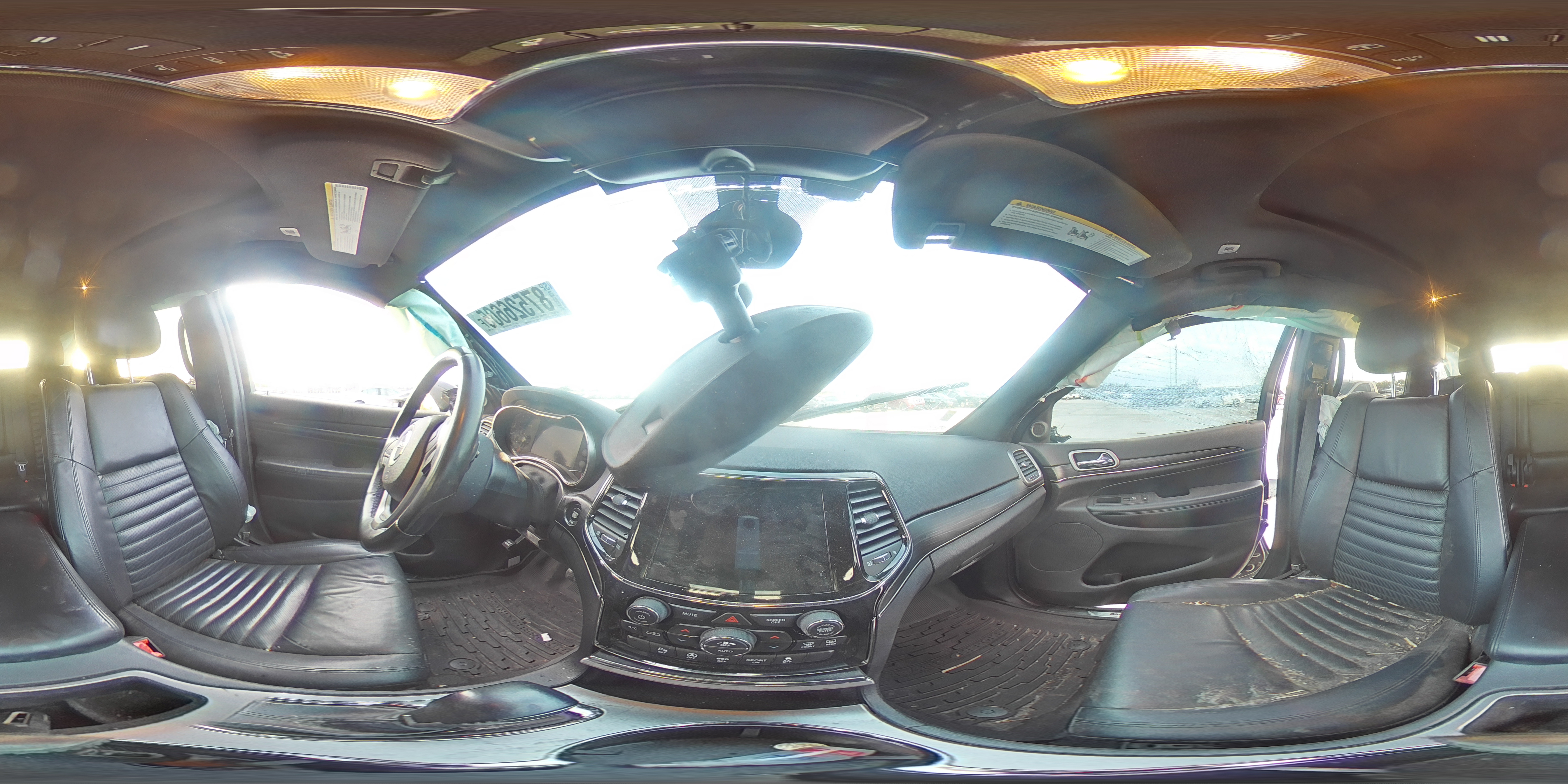 2020 Jeep Grand Cherokee - Image 14