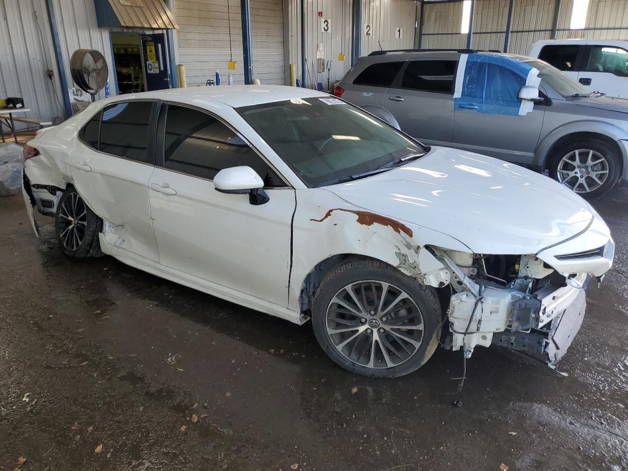 2018 Toyota Camry - Image 4