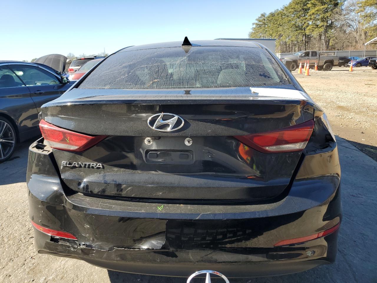 2018 Hyundai Elantra - Image 6
