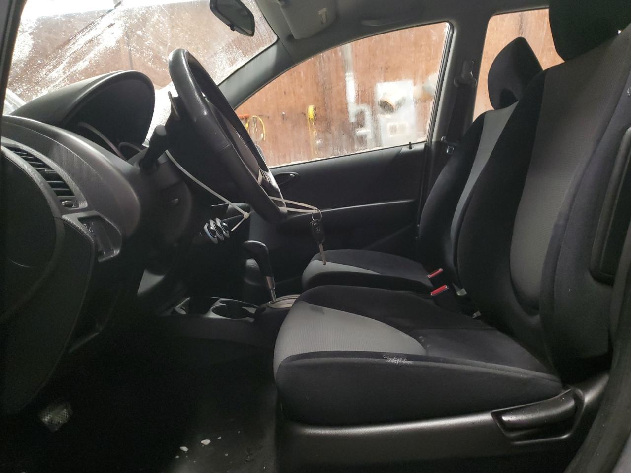 2007 Honda Fit - Image 7