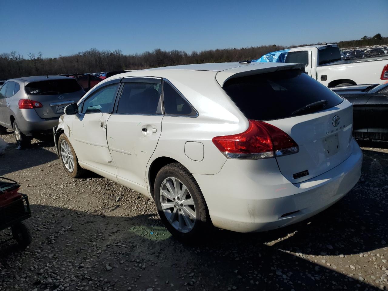 2010 Toyota Venza - Image 2