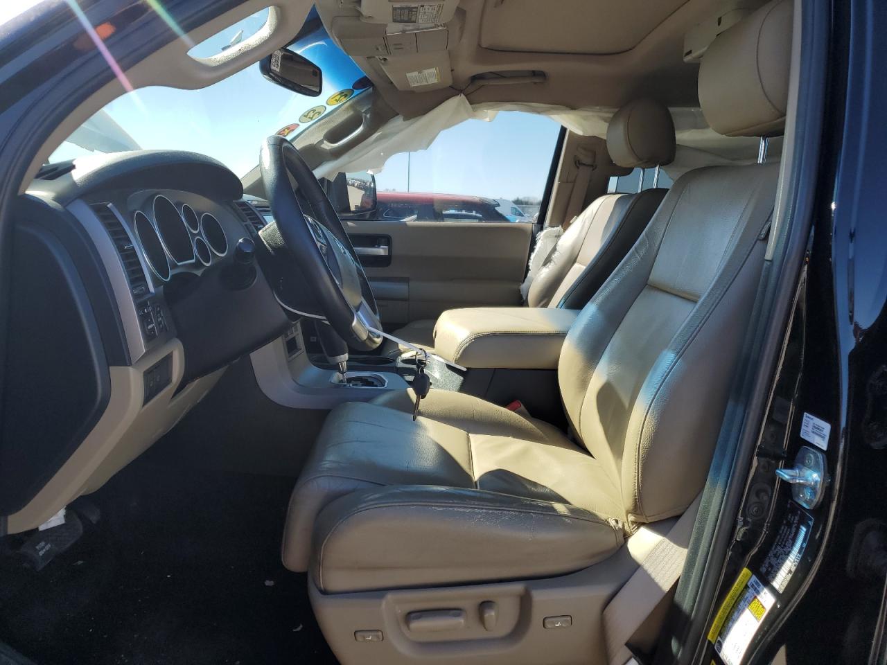 2015 Toyota Sequoia - Image 7