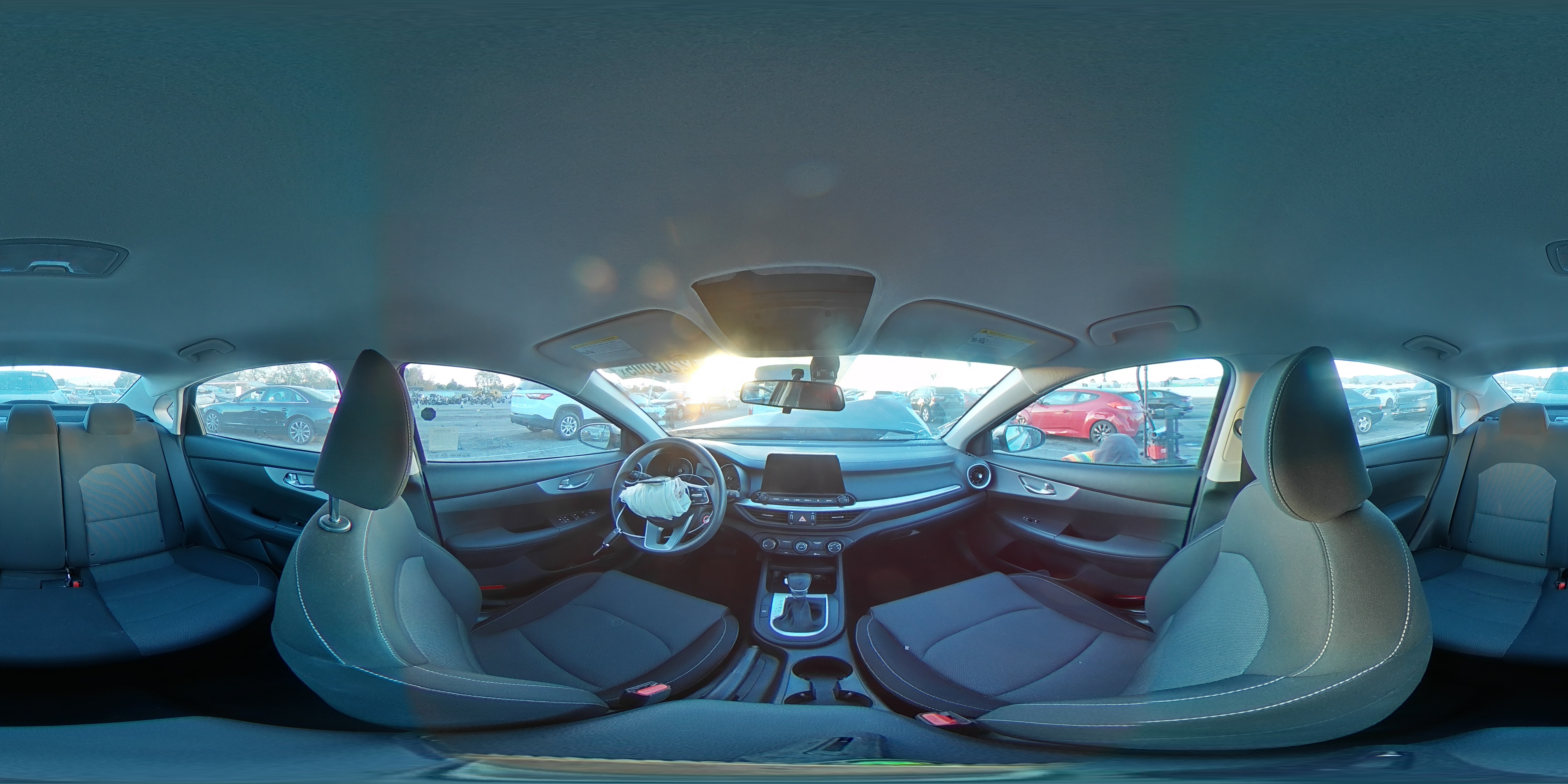 2024 Kia Forte - Image 12