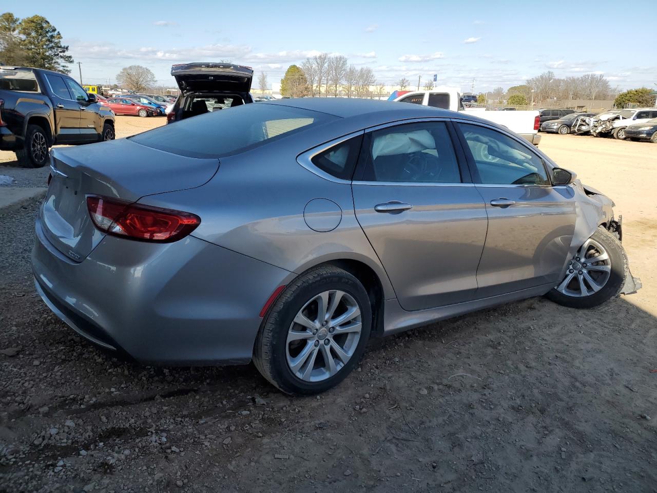 2015 Chrysler 200 - Image 3