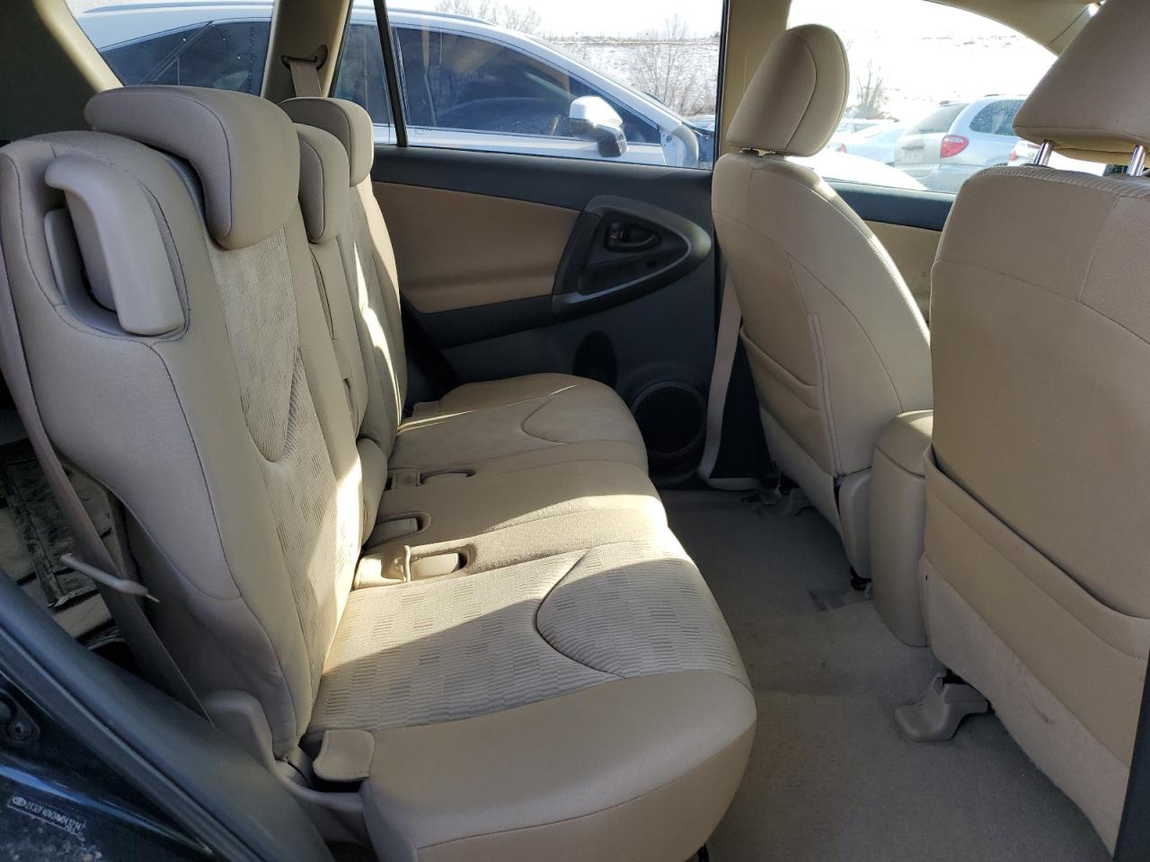2010 Toyota RAV 4 - Image 11