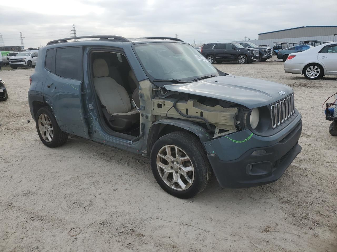 VIN ZACCJABB5HPF87736 2017 JEEP RENEGADE no.4