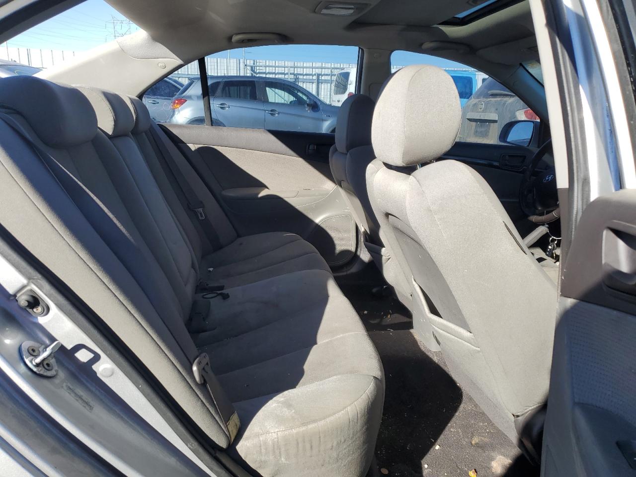 2009 Hyundai Sonata - Image 10
