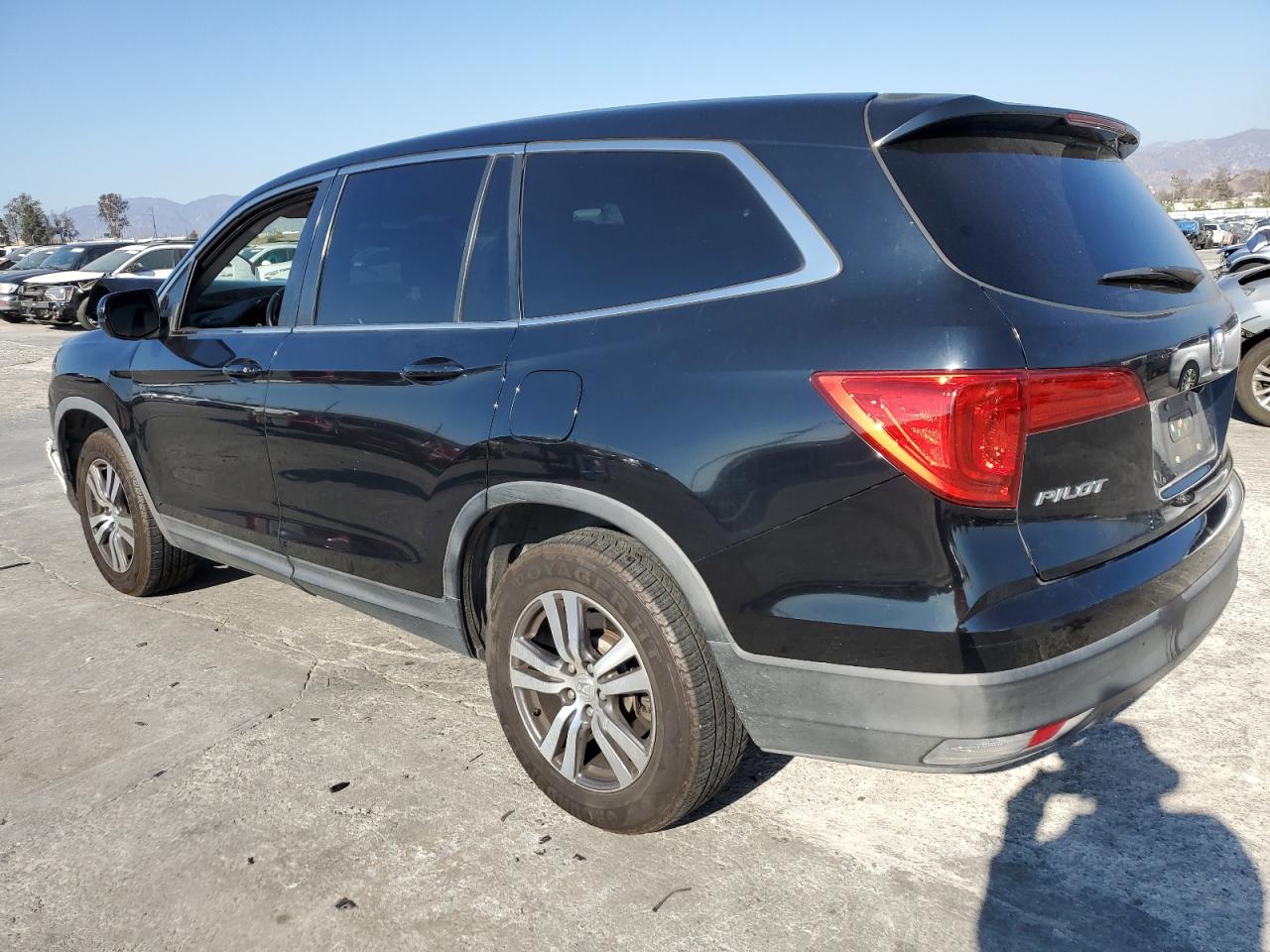2016 Honda Pilot - Image 2